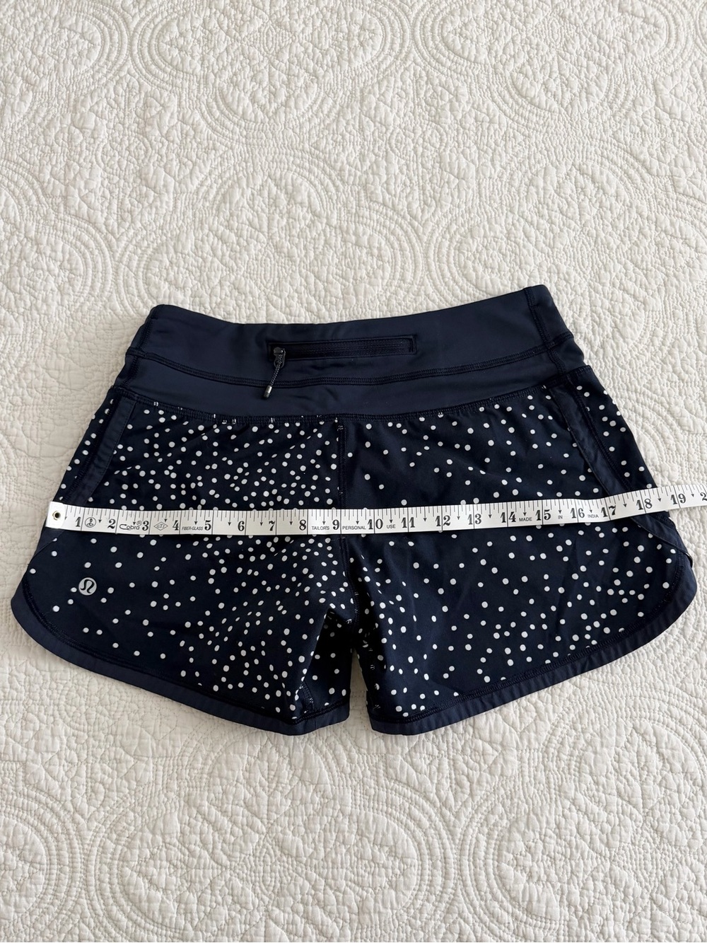 Lululemon Size 2 Navy Polka Dot 4in Inseam Groovy Running Shorts Workout Active - Picture 8 of 10